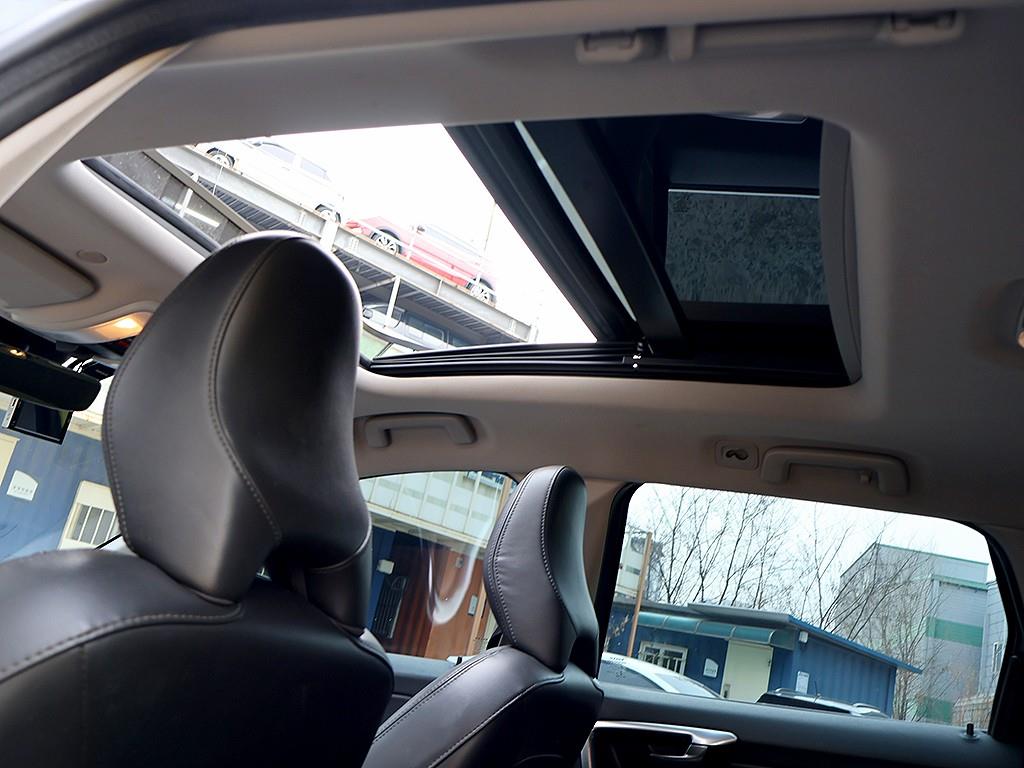 Volvo XC60 2017 Gris - Importación desde Corea - HF Imports Iquique - Foto 13