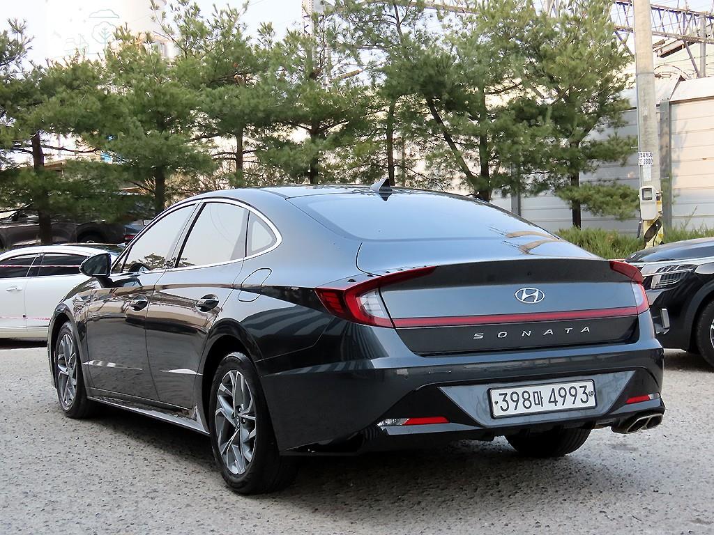 HYUNDAI Sonata - Vista 3