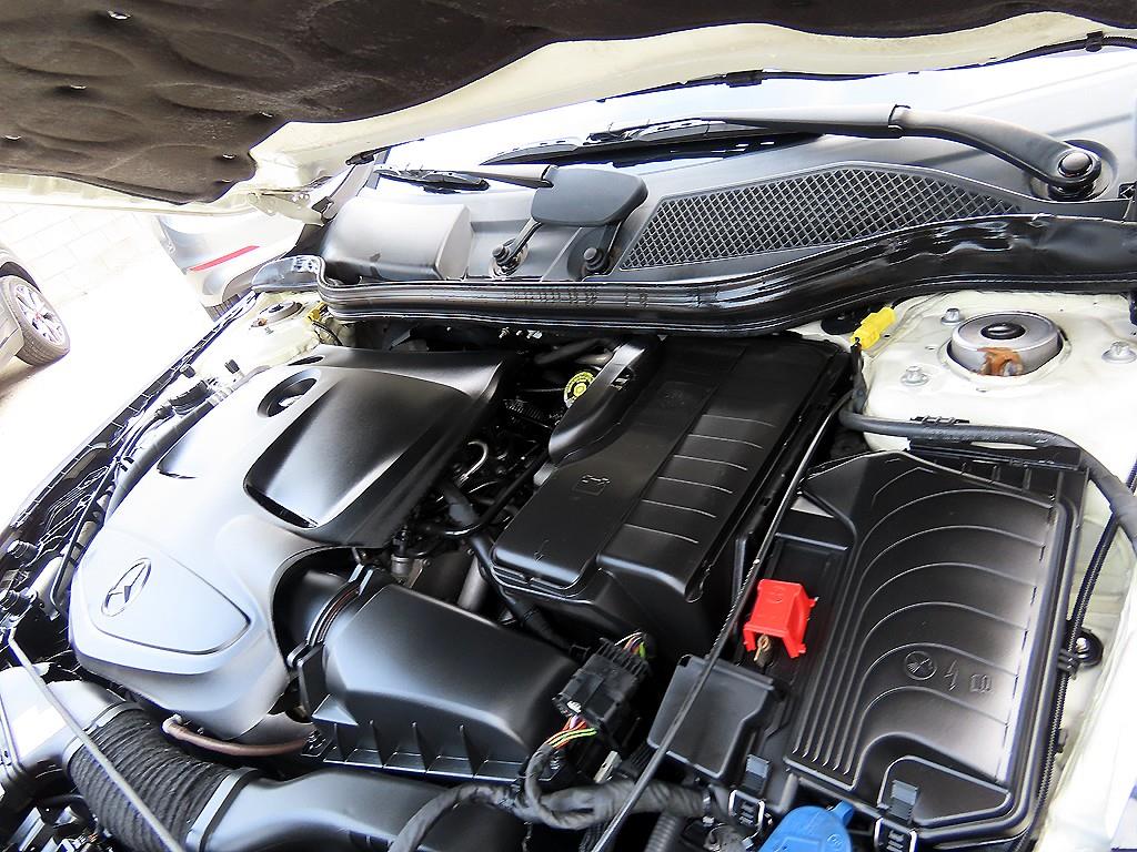 Mercedes Benz CLA Class 2018 Blanco - Importación desde Corea - HF Imports Iquique - Foto 18