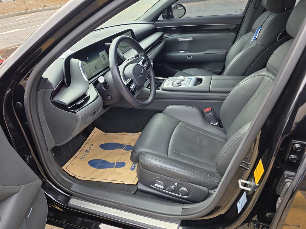 Genesis G90 - Vista 7