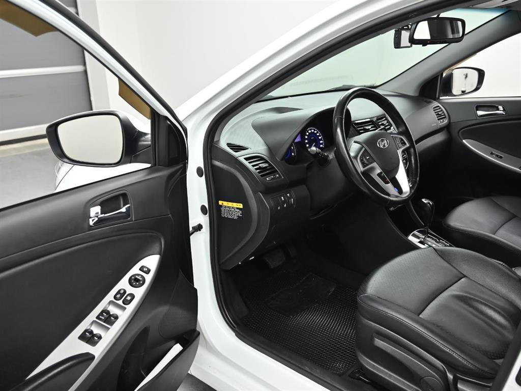 HYUNDAI Accent 2014 Blanco - Importación desde Corea - HF Imports Iquique - Foto 10