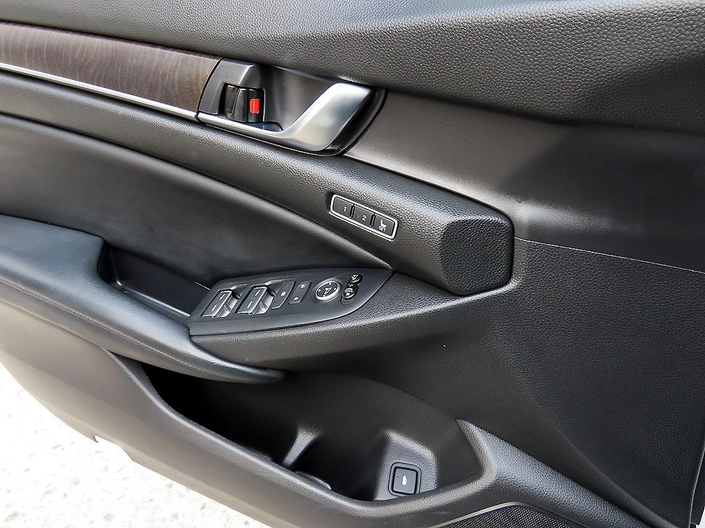 Honda Accord - Vista 12