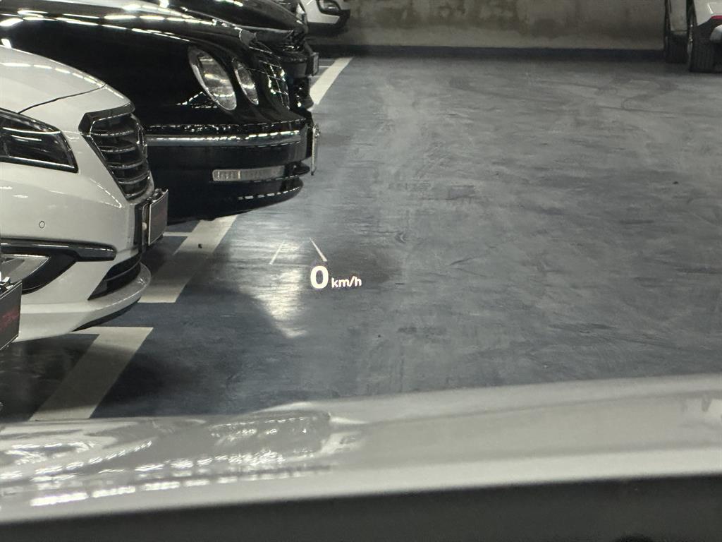 HYUNDAI Grandeur - Vista 10