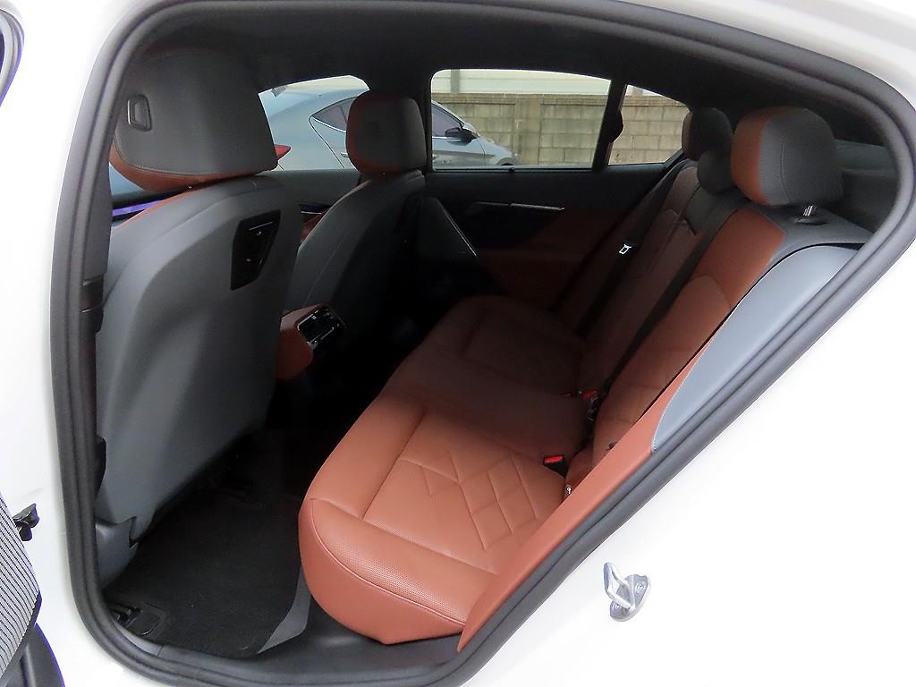 BMW 5 Series - Vista 6