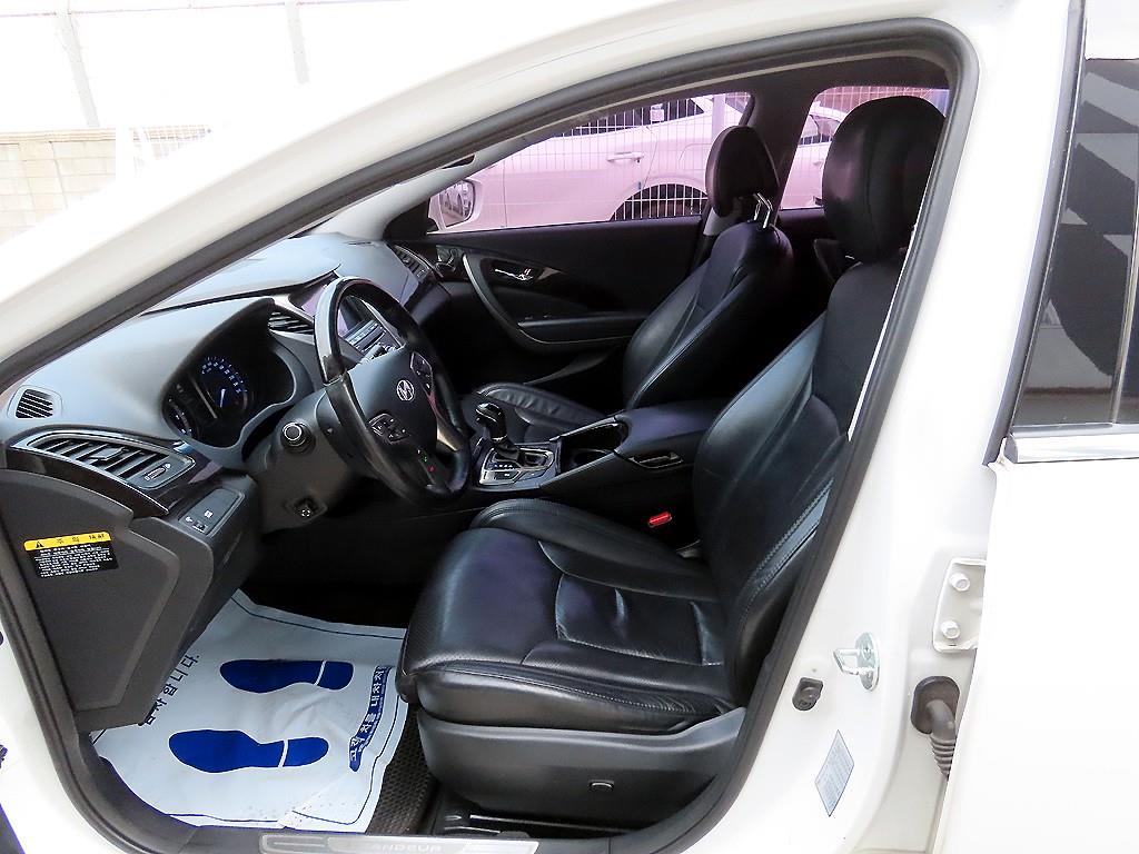 HYUNDAI Grandeur - Vista 5