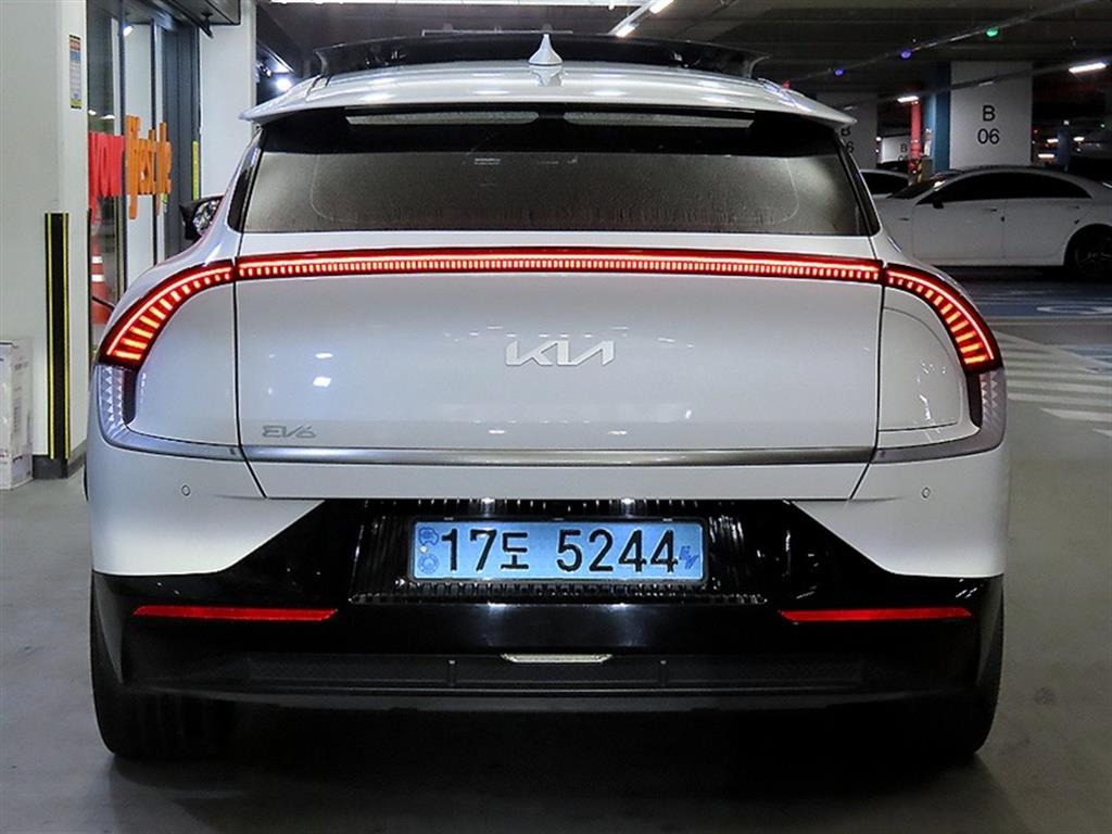 KIA EV6 - Vista 5