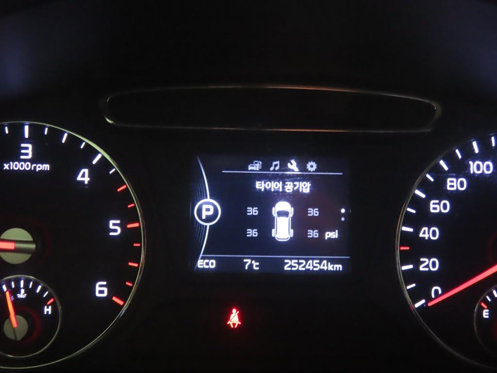 KIA Sorento - Vista 8