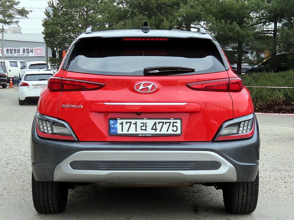 HYUNDAI Kona - Vista 4