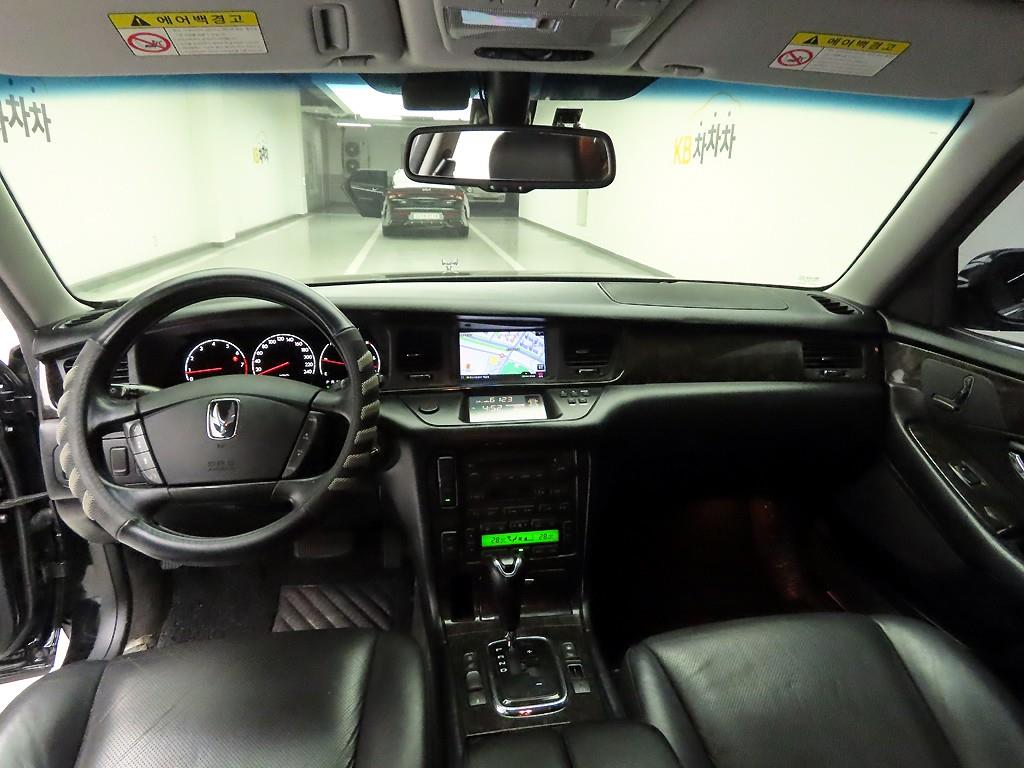 HYUNDAI Equus - Vista 6