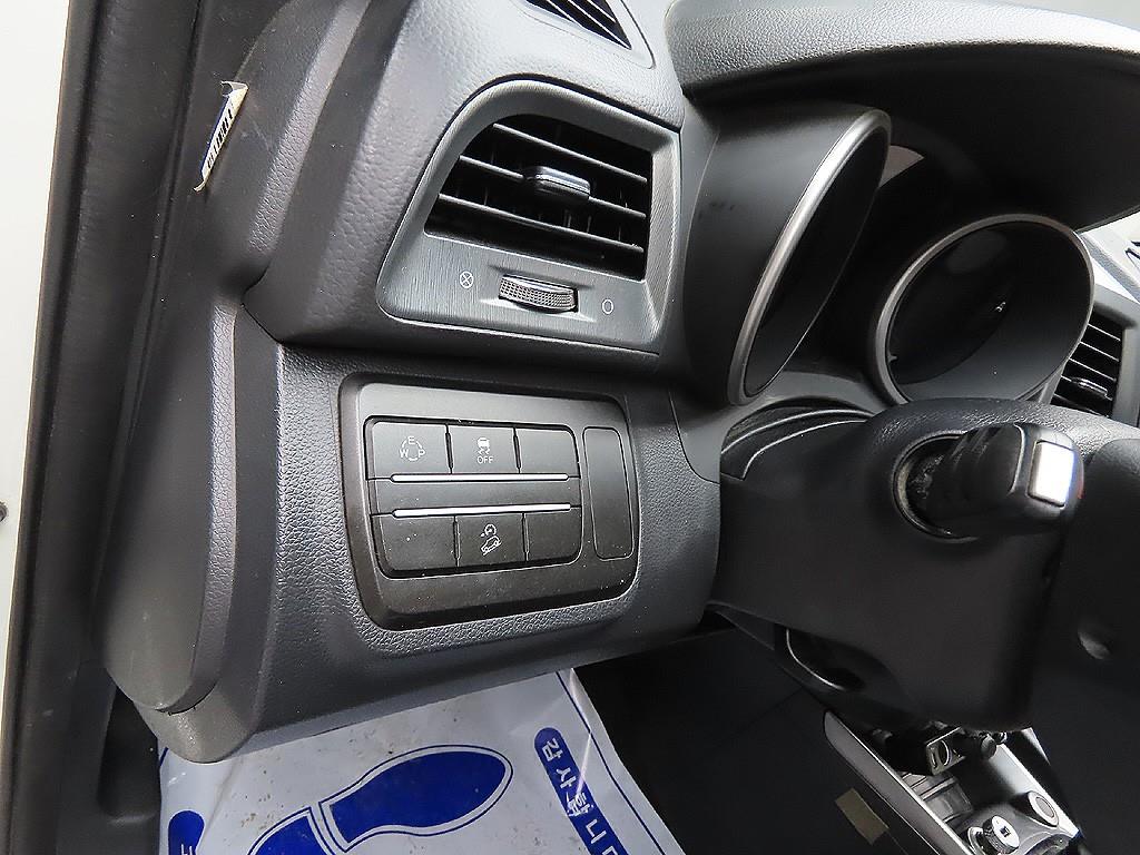 Ssangyong Tivoli 2019 Blanco - Importación desde Corea - HF Imports Iquique - Foto 13