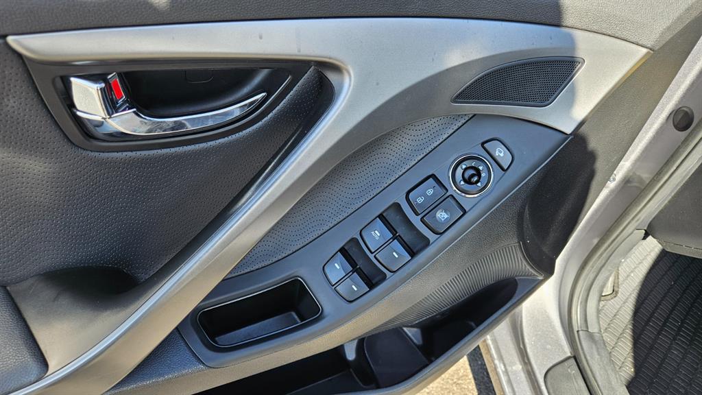 HYUNDAI Avante 2012 Gris - Importación desde Corea - HF Imports Iquique - Foto 14