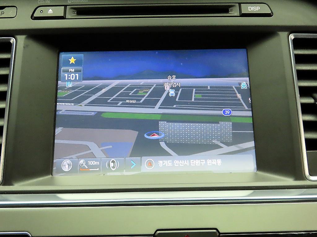 HYUNDAI Sonata - Vista 9