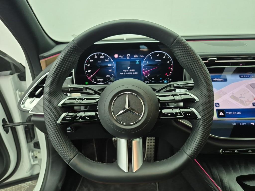 Mercedes Benz E class - Vista 9