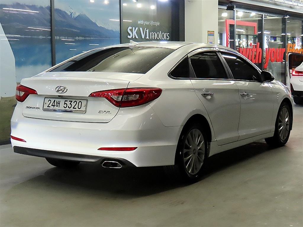 HYUNDAI Sonata - Vista 4