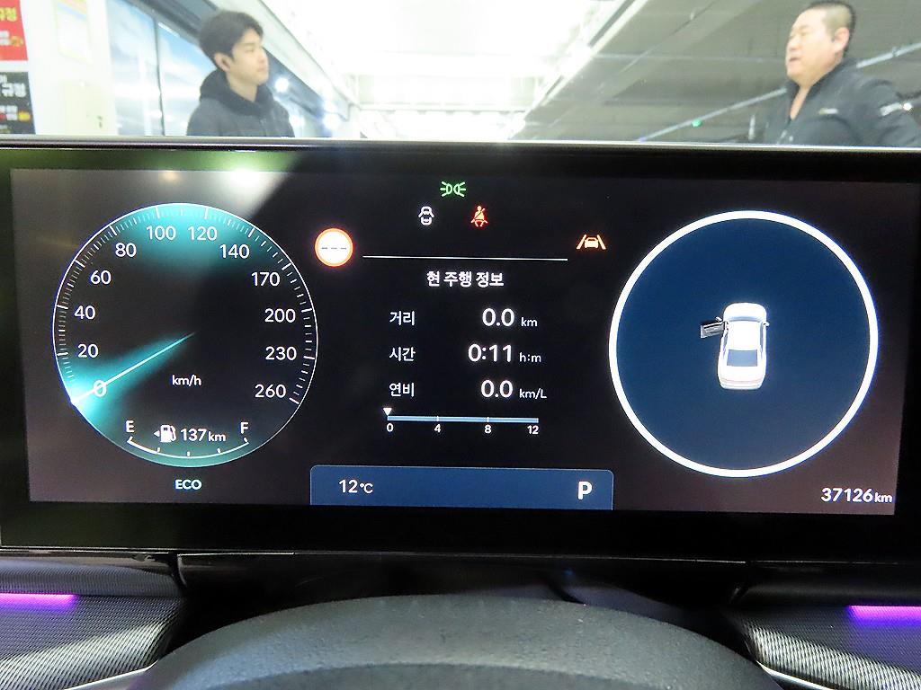 HYUNDAI Grandeur - Vista 9