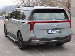 KIA Carnival - Vista 8