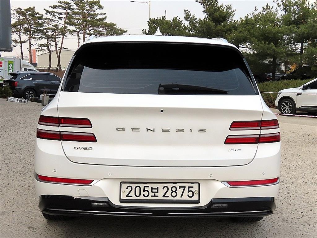 Genesis GV80 - Vista 4