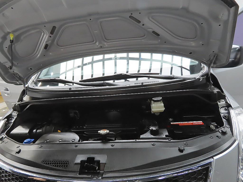 HYUNDAI Starex 2015 Gris - Importación desde Corea - HF Imports Iquique - Foto 8