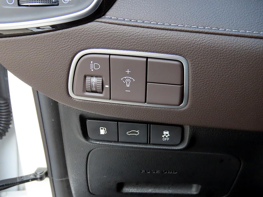 HYUNDAI Grandeur - Vista 12