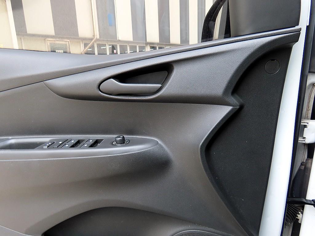 Chevrolet Spark - Vista 11