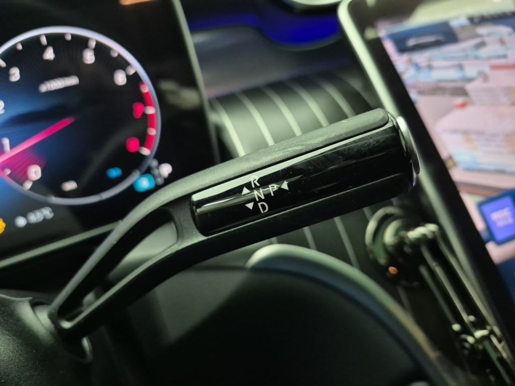 Mercedes Benz GLC Class - Vista 8