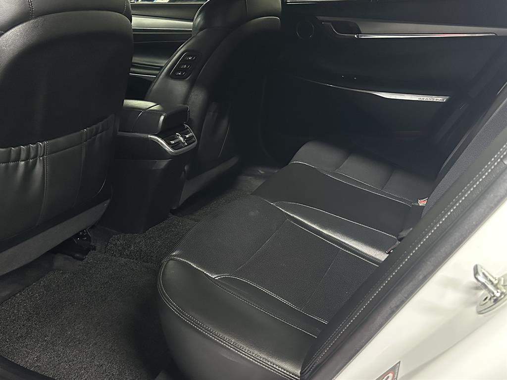 HYUNDAI Grandeur - Vista 8