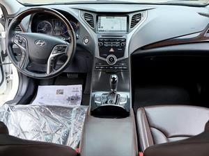 HYUNDAI Grandeur - Vista 10