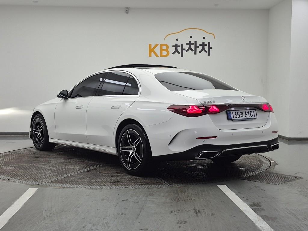 Mercedes Benz E class - Vista 3