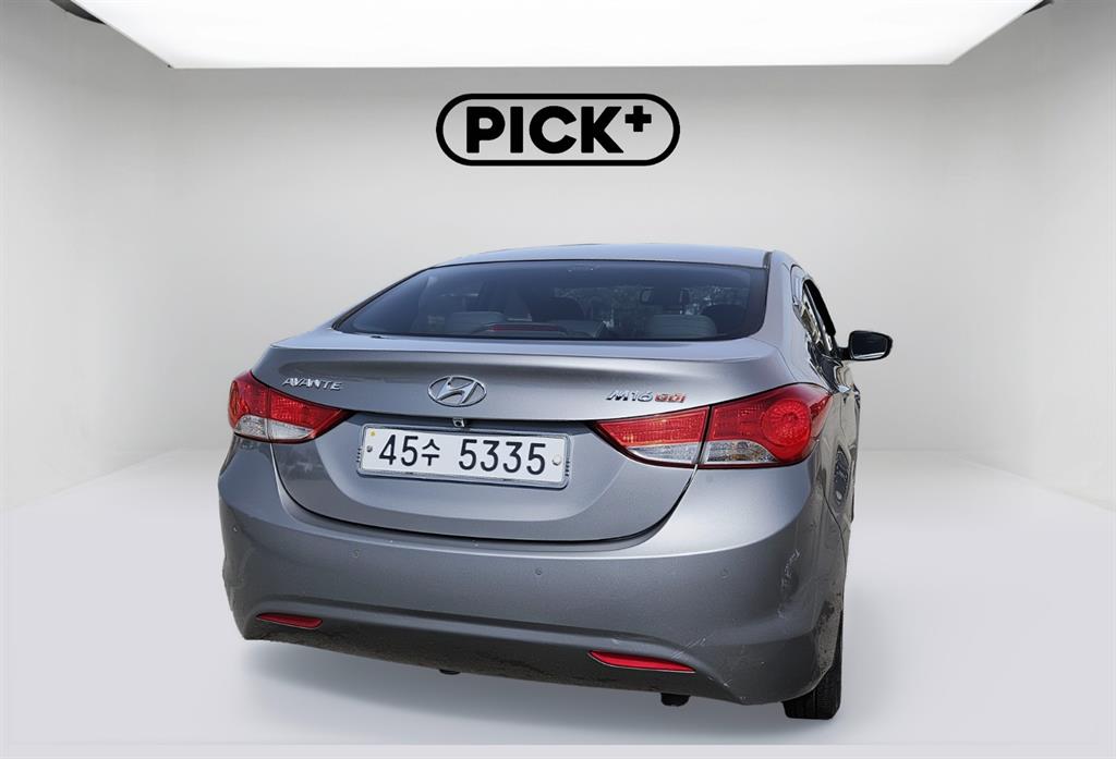 HYUNDAI Avante - Vista 4