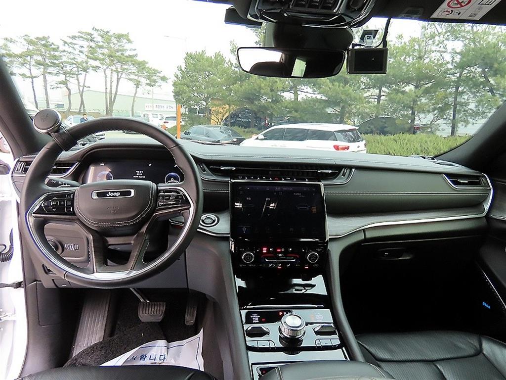 Jeep Cherokee - Vista 7