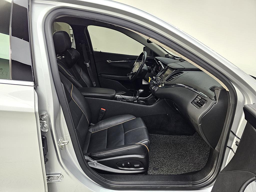 Chevrolet Impala - Vista 11