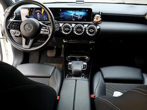 Mercedes Benz A Class - Vista 10