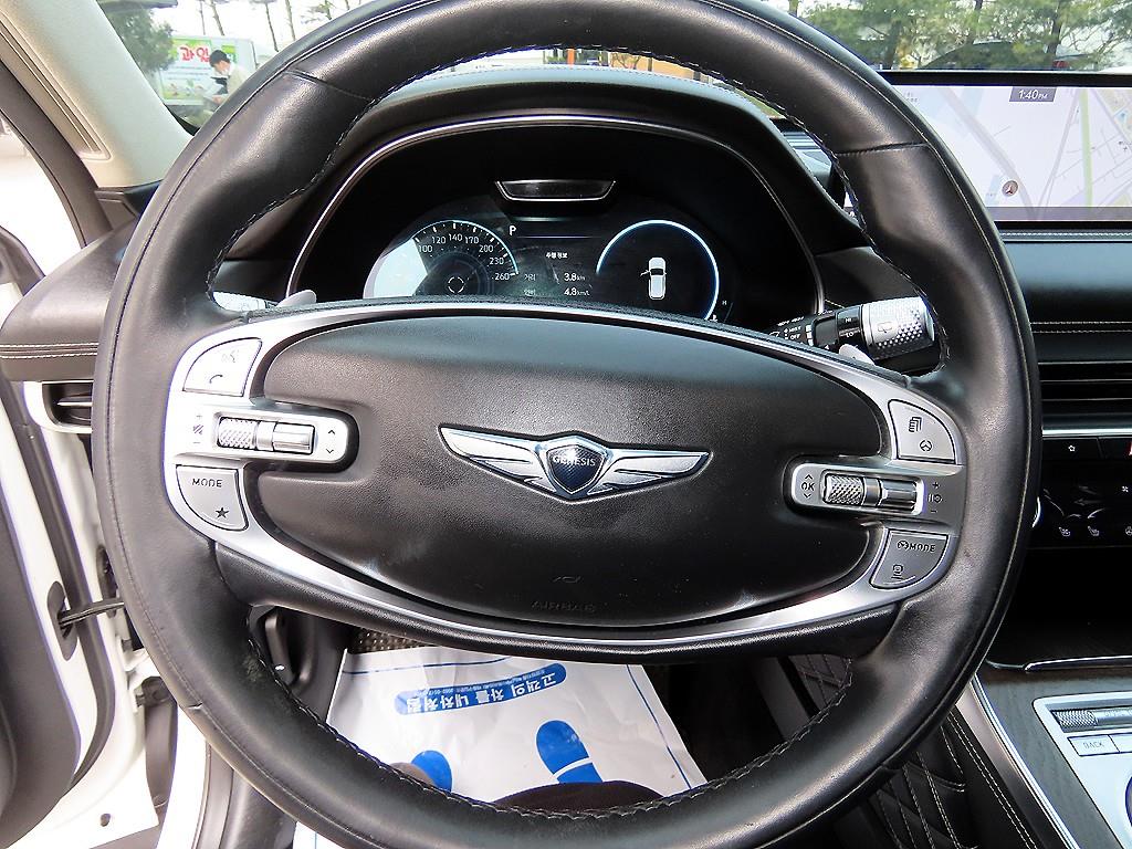 Genesis GV80 - Vista 8