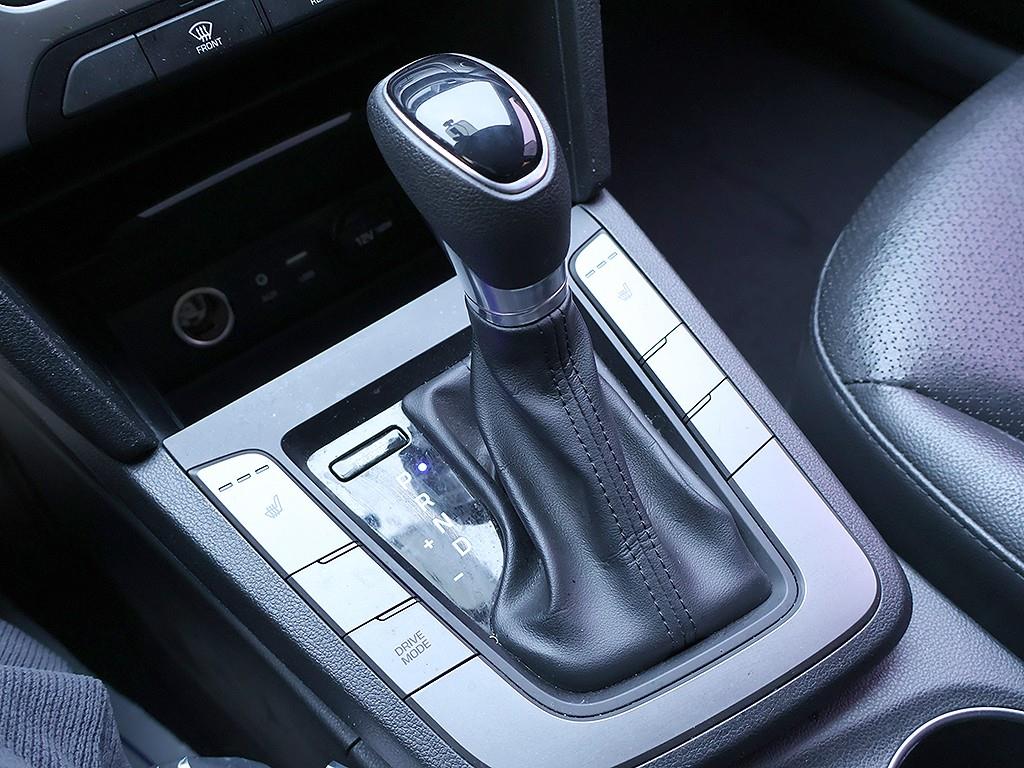 HYUNDAI Avante 2018 Blanco - Importación desde Corea - HF Imports Iquique - Foto 7