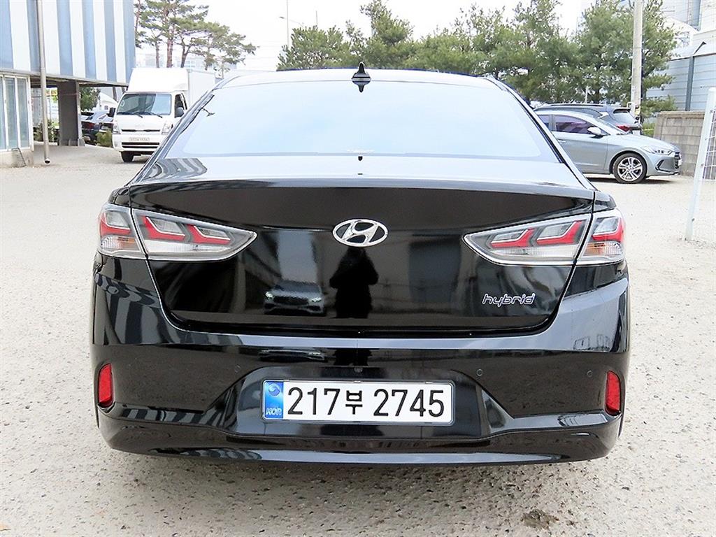 HYUNDAI Sonata - Vista 4