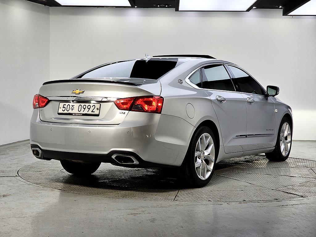 Chevrolet Impala - Vista 4