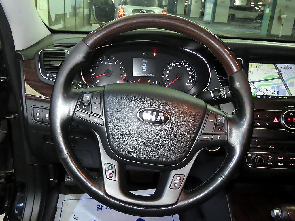 KIA K7 - Vista 8