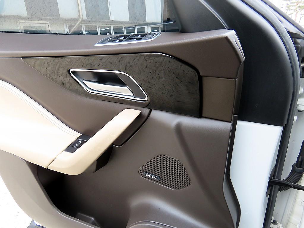 Jaguar F-PACE - Vista 11