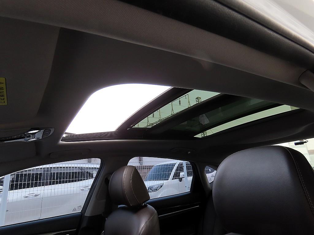 HYUNDAI Grandeur 2018 Blanco - Importación desde Corea - HF Imports Iquique - Foto 18