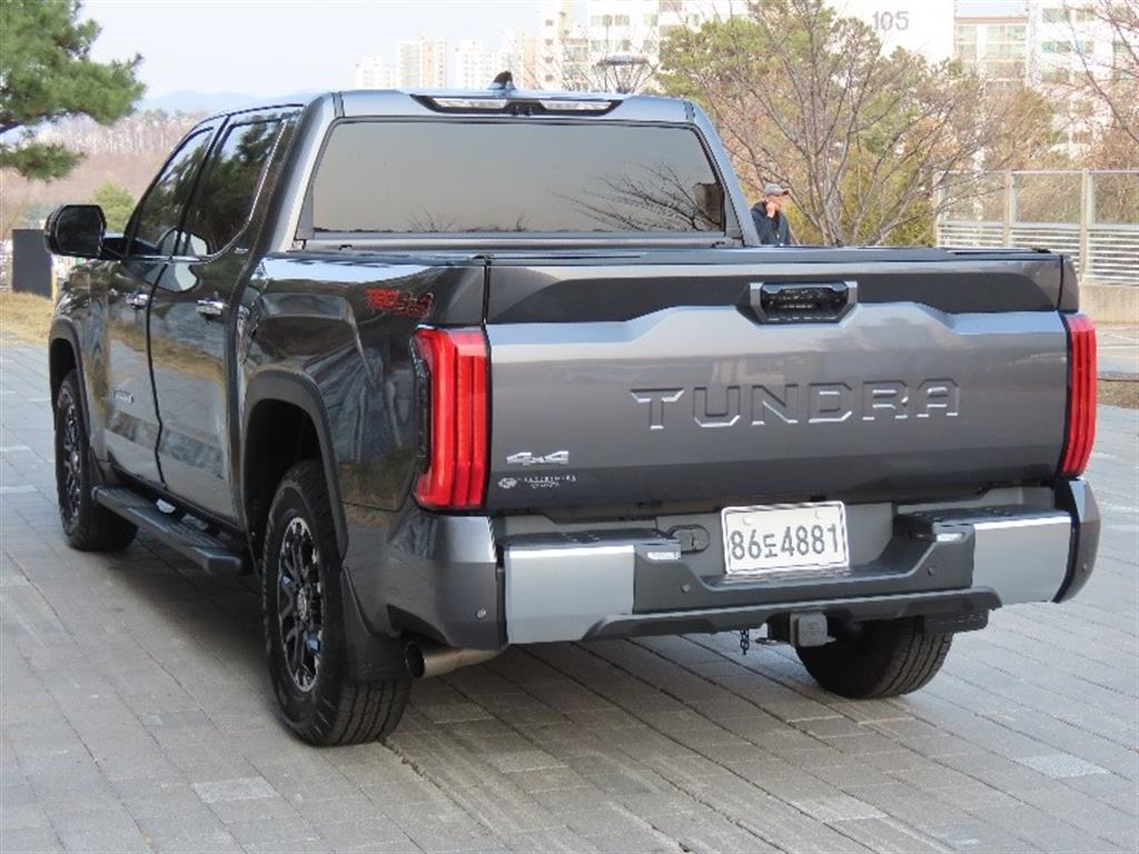 Toyota Tundra - Vista 7