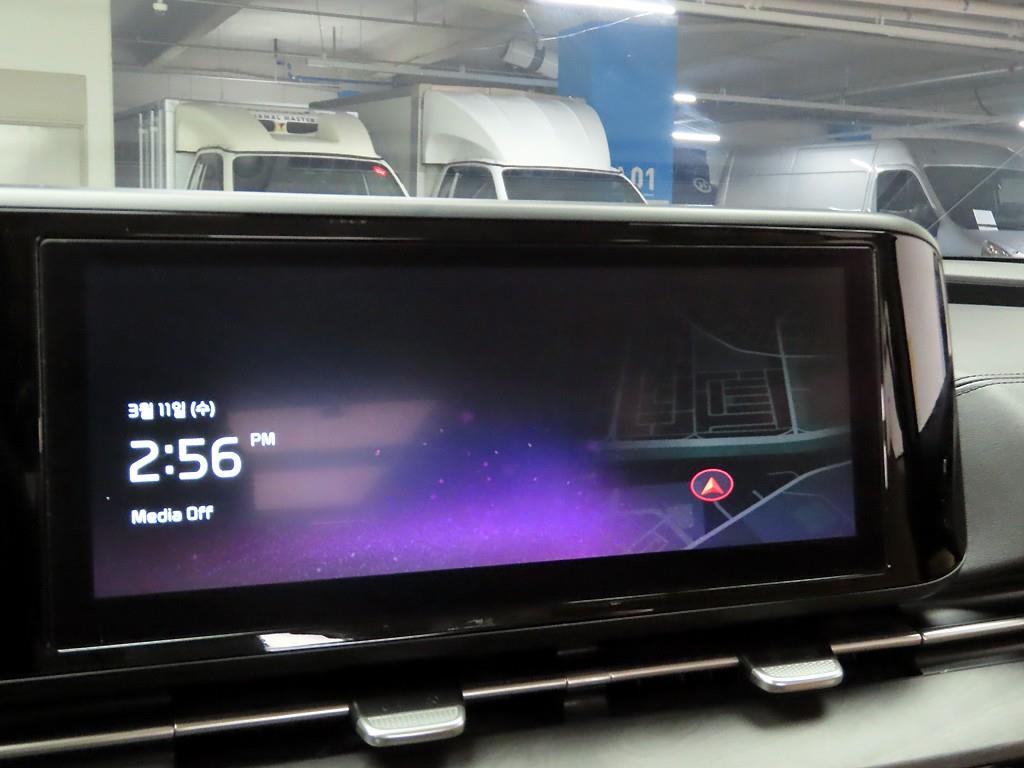 KIA Carnival - Vista 8