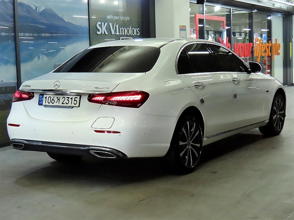 Mercedes Benz E class - Vista 4