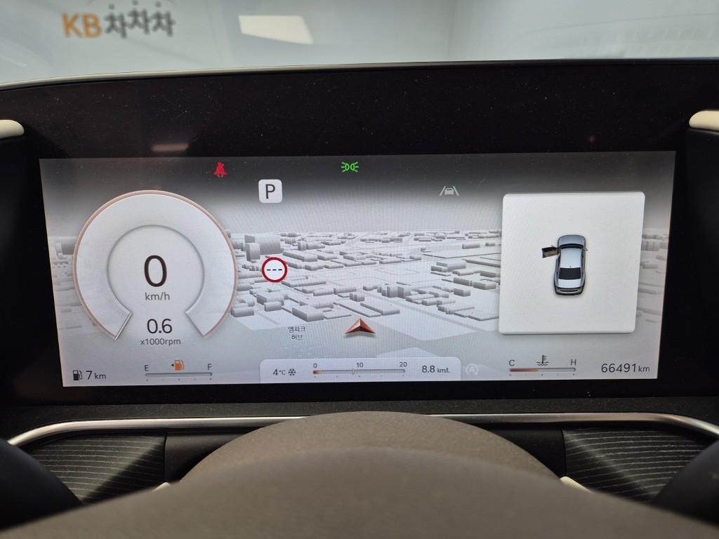 Genesis G90 - Vista 6