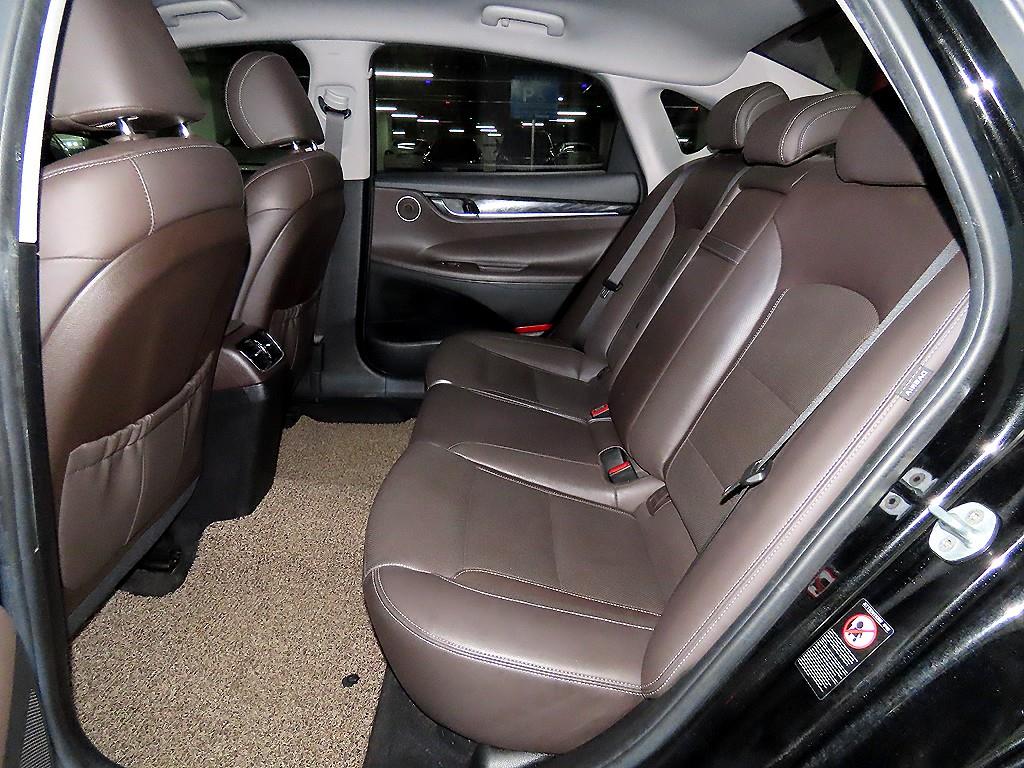 HYUNDAI Grandeur - Vista 7