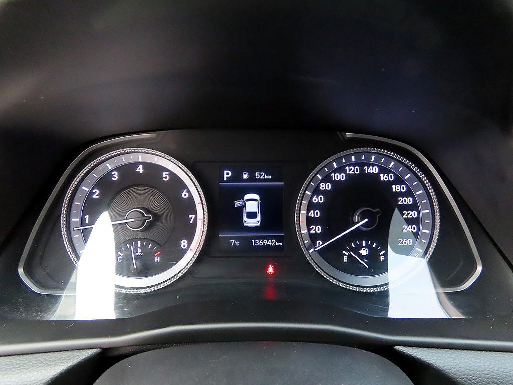 HYUNDAI Sonata - Vista 9