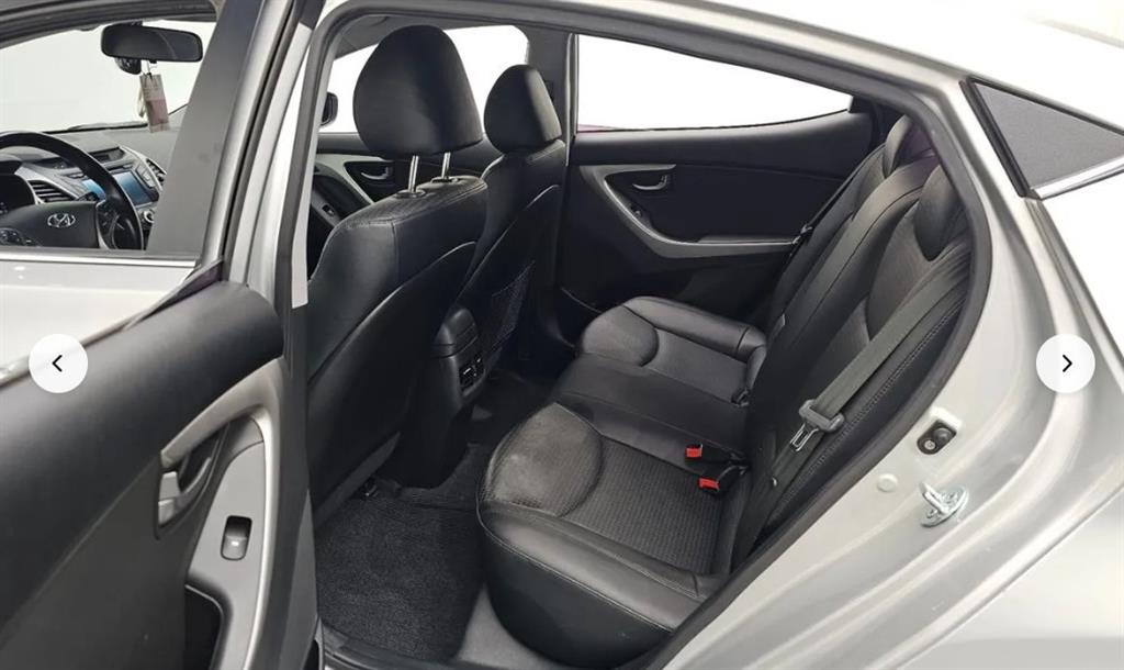 HYUNDAI Avante - Vista 11