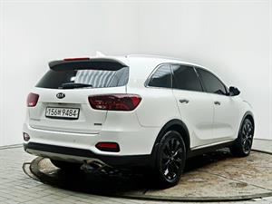 KIA Sorento - Vista 8