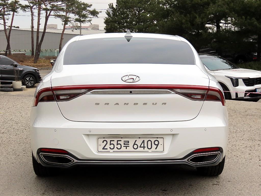 HYUNDAI Grandeur - Vista 4