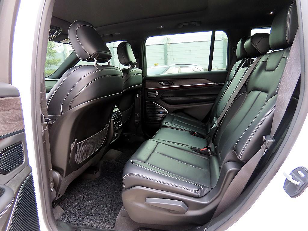 Jeep Cherokee - Vista 6