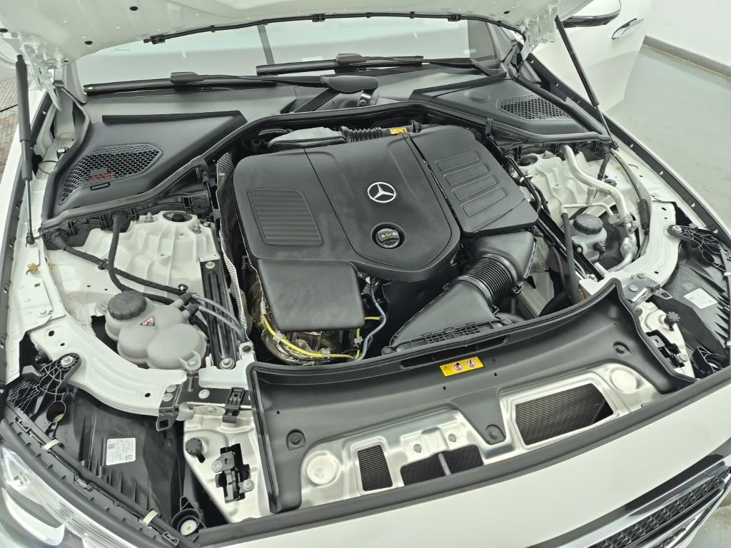 Mercedes Benz E class - Vista 6